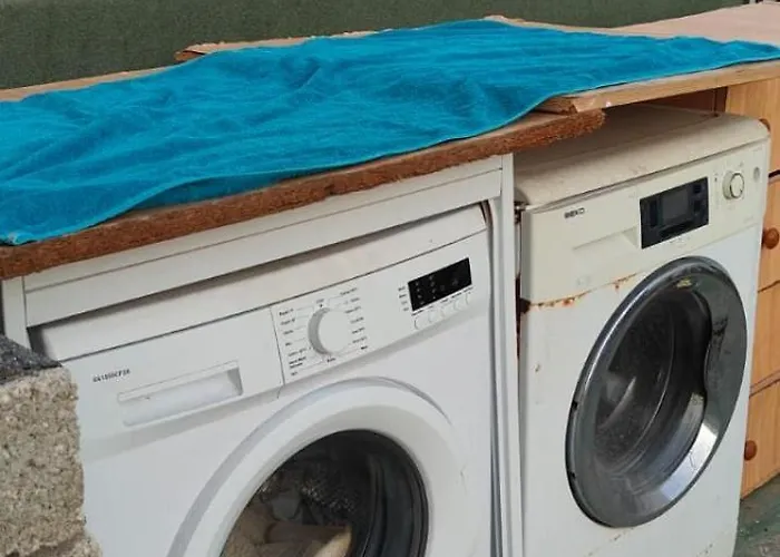 Lovely Paceville F * San Giuliano